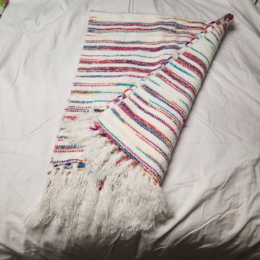 Knit blanket. Kensie Home